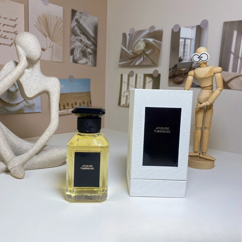 Yara Moi by Lattafa – Luxury That Leaves your Mark